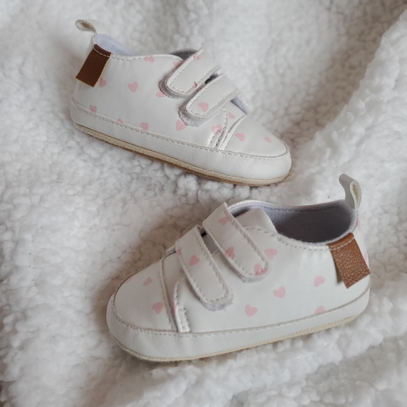Size 2 velcro sneakers for baby girl - Picture 2 of 12